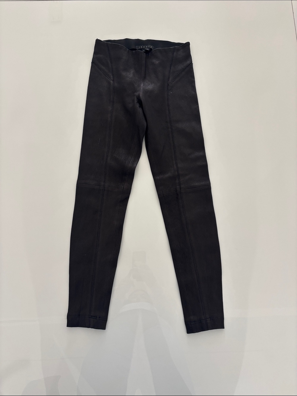 Women’s theory black leather leggings